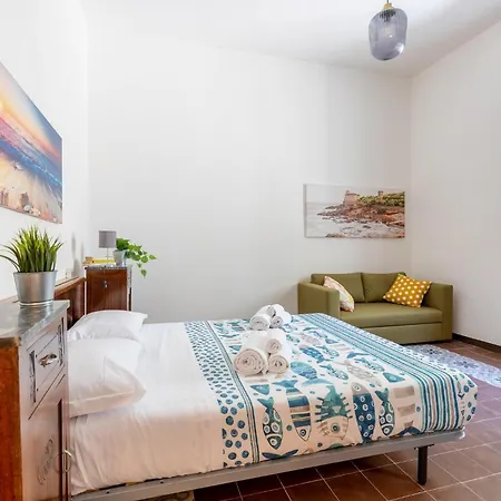 Guesthost - Cozy Country *